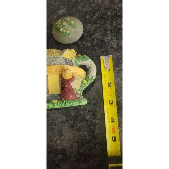 Vintage Miniature Cottage-Shaped Teapot With Lid and Kitties and Flowers - Picture 5 of 14